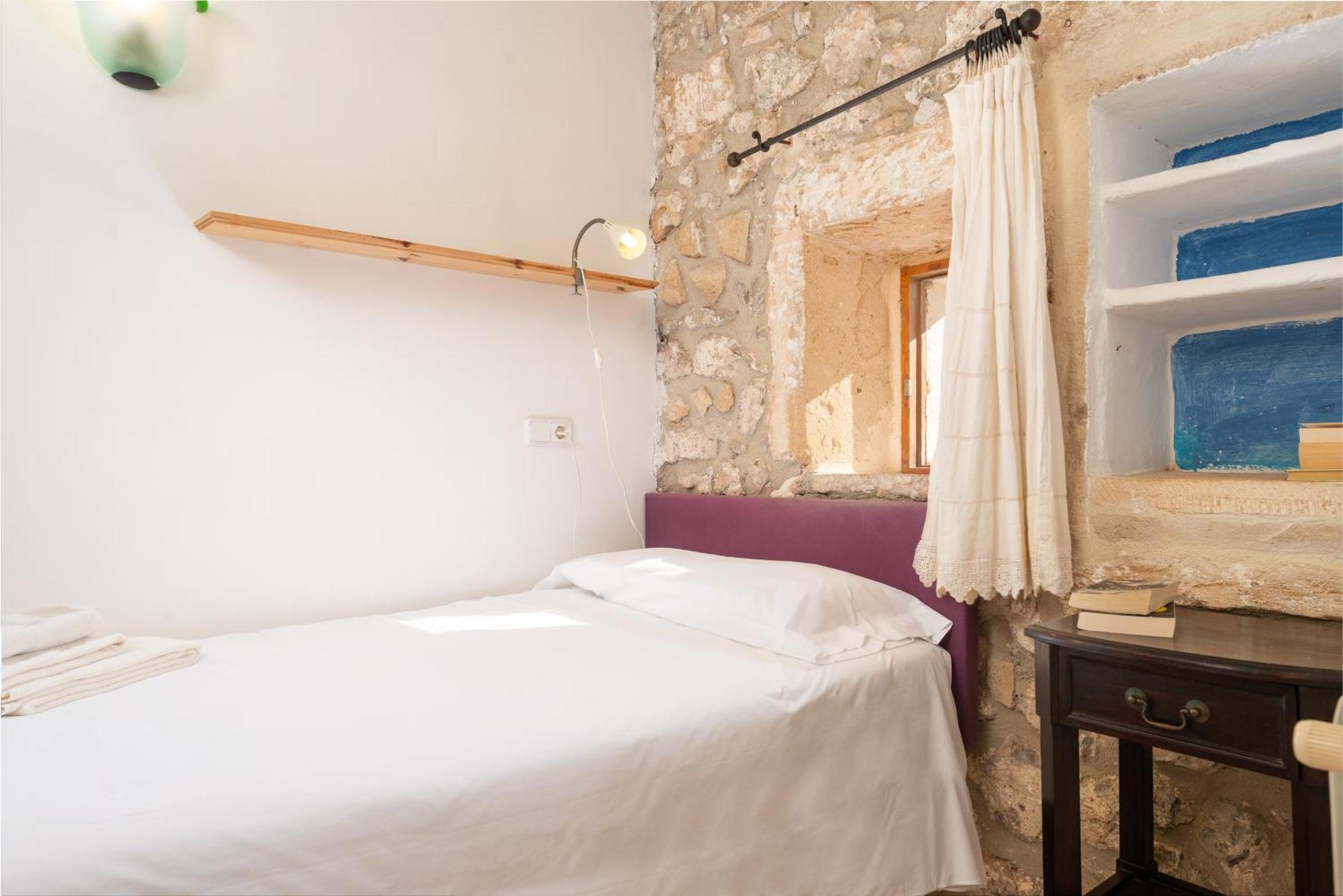 Petit Hotel Hostatgeria La Victoria อัลกูเดีย ห้อง รูปภาพ