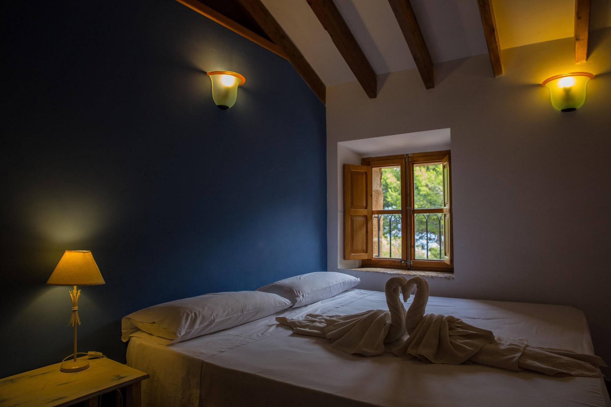 Petit Hotel Hostatgeria La Victoria อัลกูเดีย ภายนอก รูปภาพ