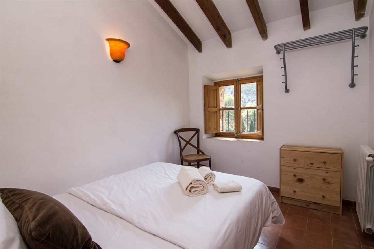 Petit Hotel Hostatgeria La Victoria อัลกูเดีย ภายนอก รูปภาพ
